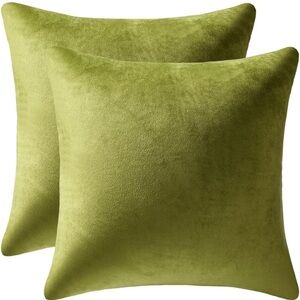 NWOT Throw Pillow Covers 18x18 Chartreuse: Pack of 2 Cozy Soft Velvet Square 18”
